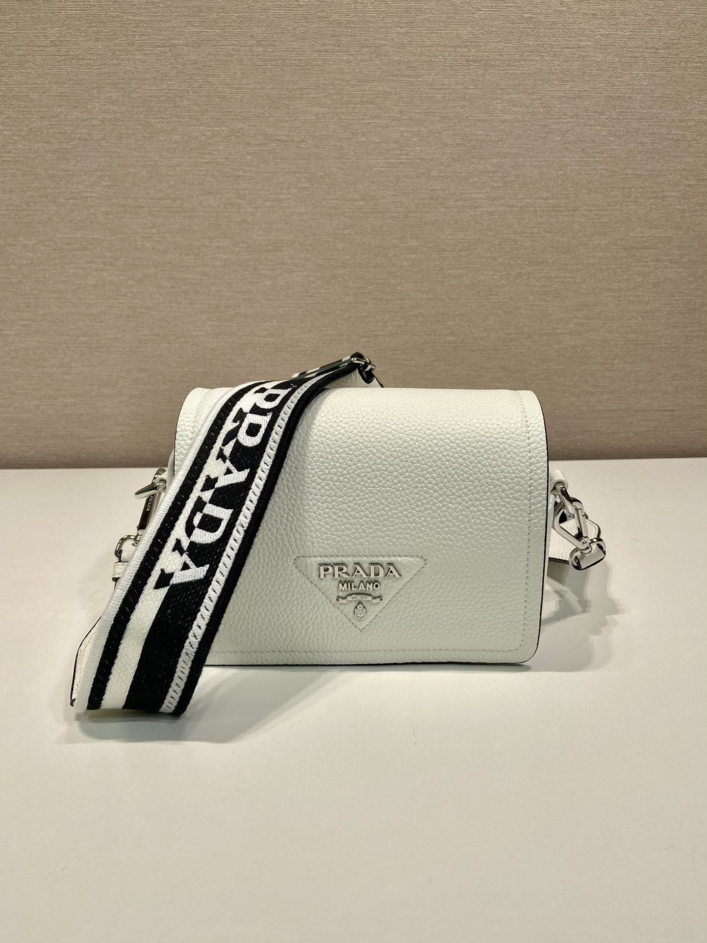 Prada Leather Shoulder Bag Handbag White 1BD332